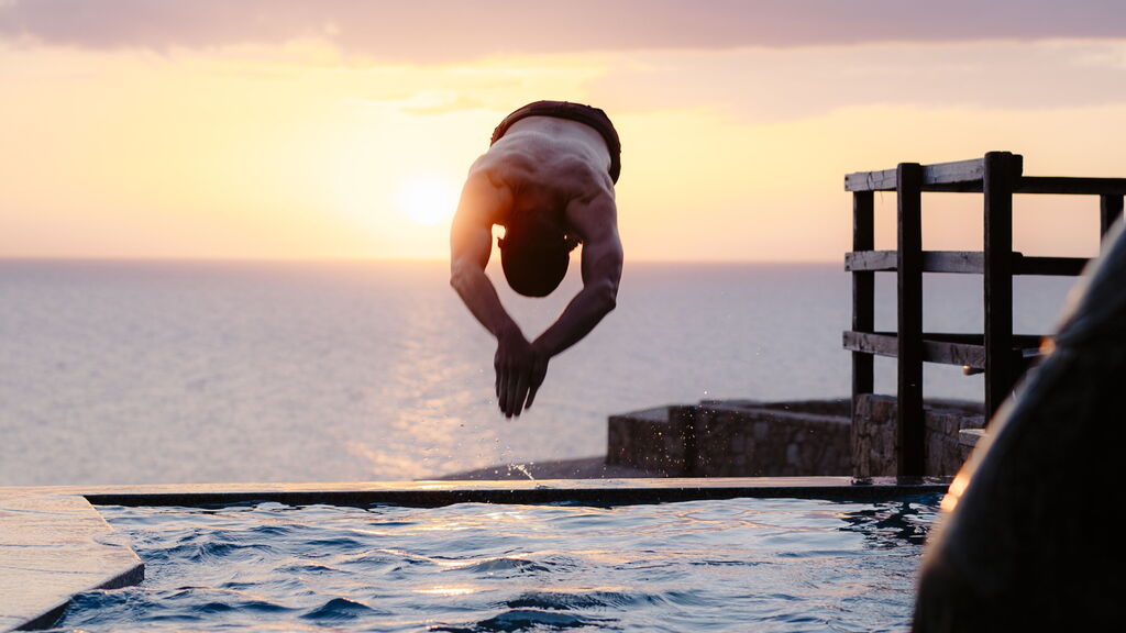 Weekend vacation rental for villas with pool. Pool Weekend vacation rental for villas with pool. Pool