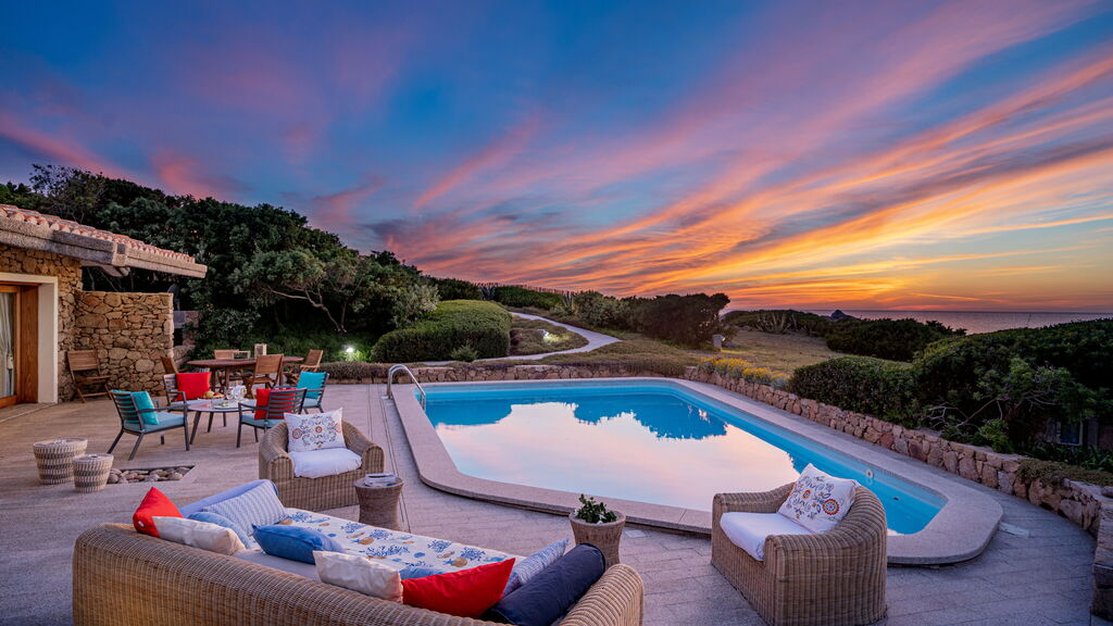Cosa vedere in Sardegna in autunno? Villa Smeralda Portobello di Gallura
