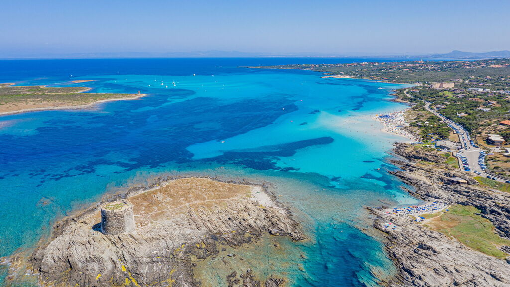 Stintino, villas for rent: 3 tips - La Pelosa beach