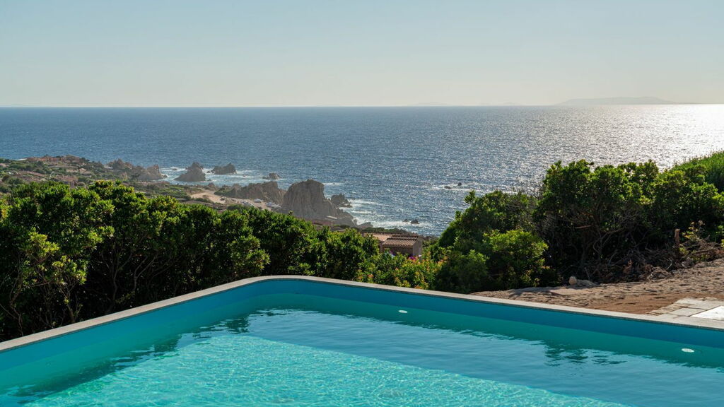 Surfen auf Sardinien? Die besten Wellen. Pool