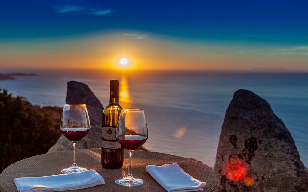 Concierge and experiences. Restaurants Concierge and experiences. Restaurants