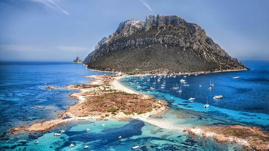 Le spiagge più belle vicino Olbia. Tavolara