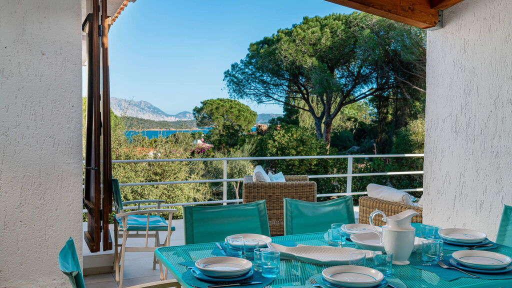 5 villas in Sardinia near the beach. Lu Impostu