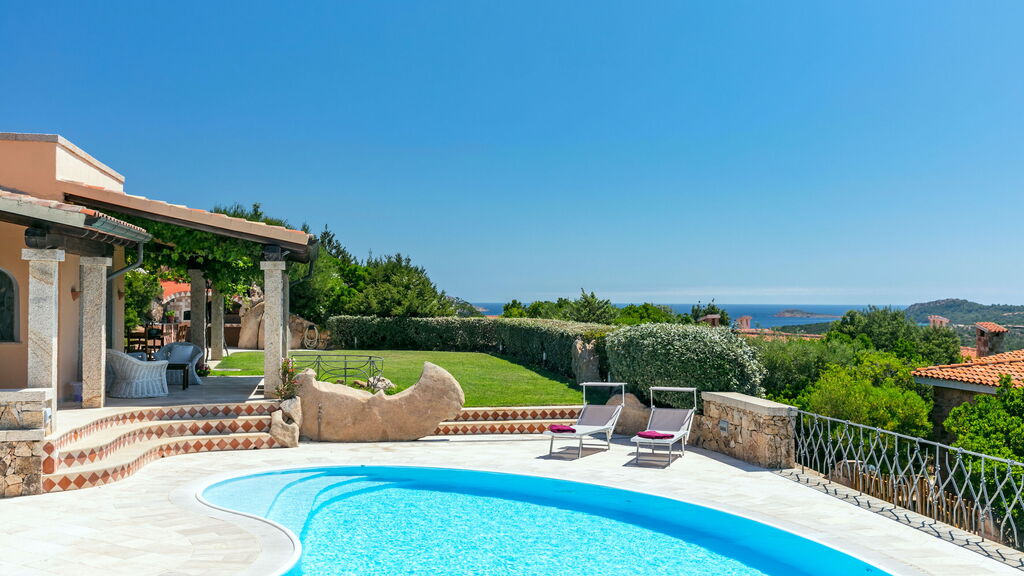 Luxusvillen mit Pool auf Sardinien Villa Sa Mola