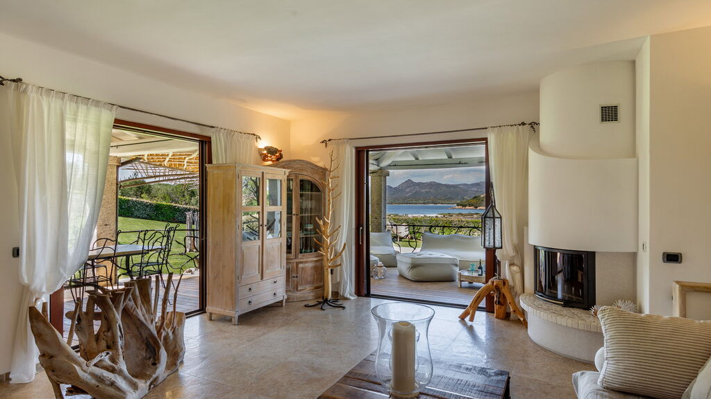 La tua casa in affitto a San Teodoro. Villa La tua casa in affitto a San Teodoro. Villa