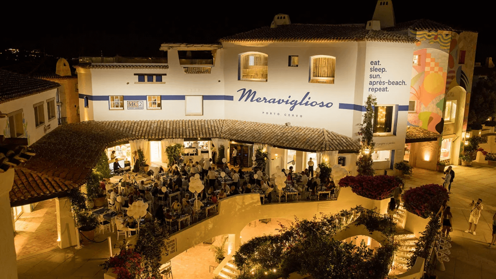 I mercatini serali in Sardegna. Costa Smeralda I mercatini serali in Sardegna. Costa Smeralda