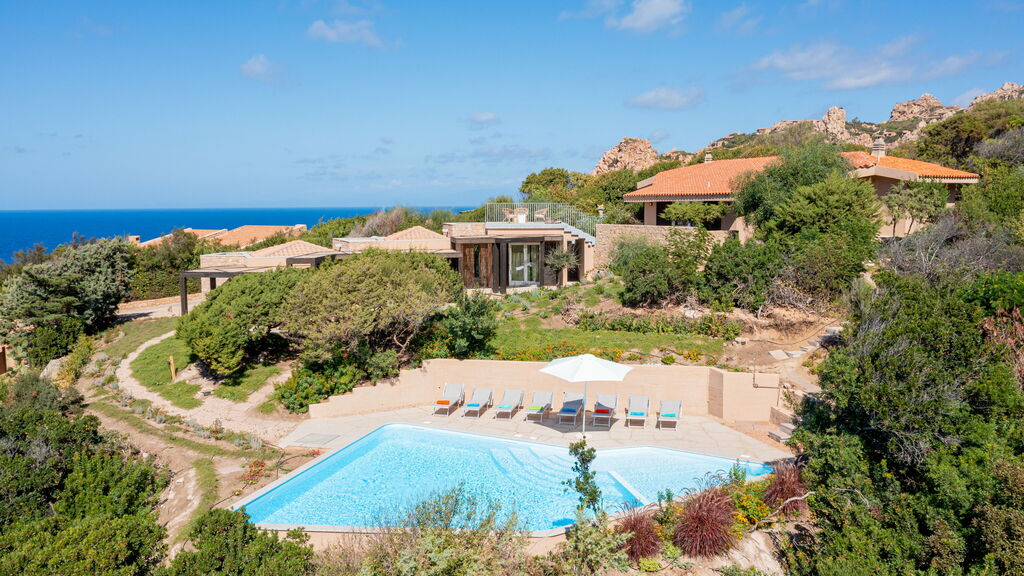 Villa in Sardinia and Superbonus 110%. Pool
