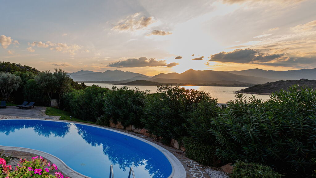 Case vacanze in Sardegna del Nord vista piscina Case vacanze in Sardegna del Nord vista piscina