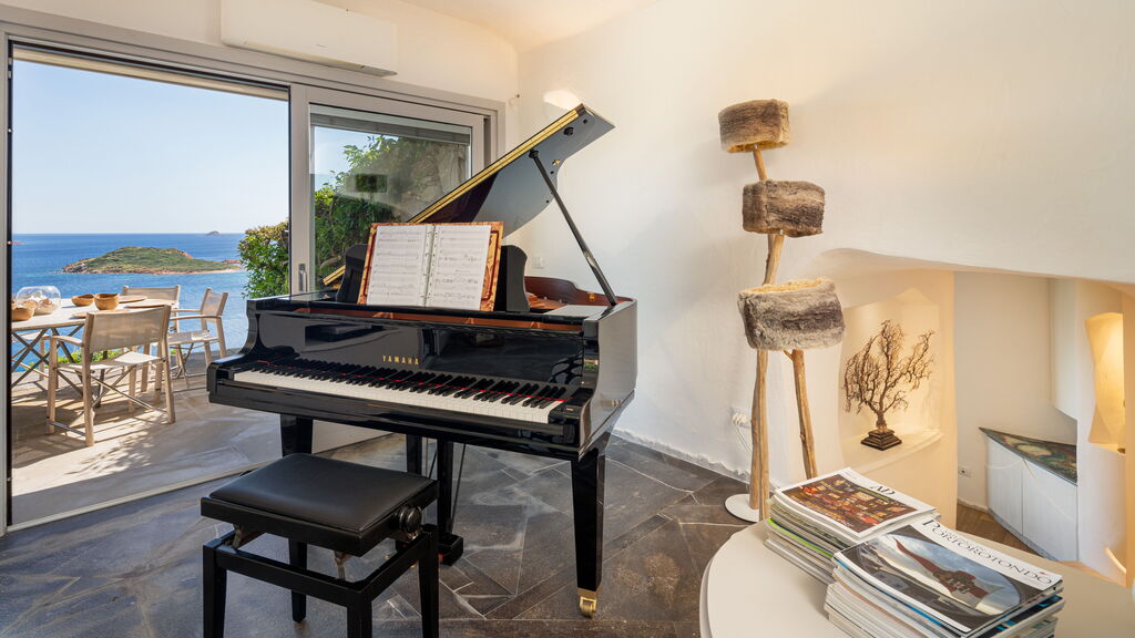 5 Villas in Sardinia with sea view Sol Diesis