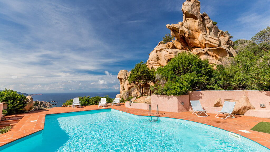 6 лучших вилл на Сардинии с видом на море. corbezzolo giallo 6 лучших вилл на Сардинии с видом на море. corbezzolo giallo