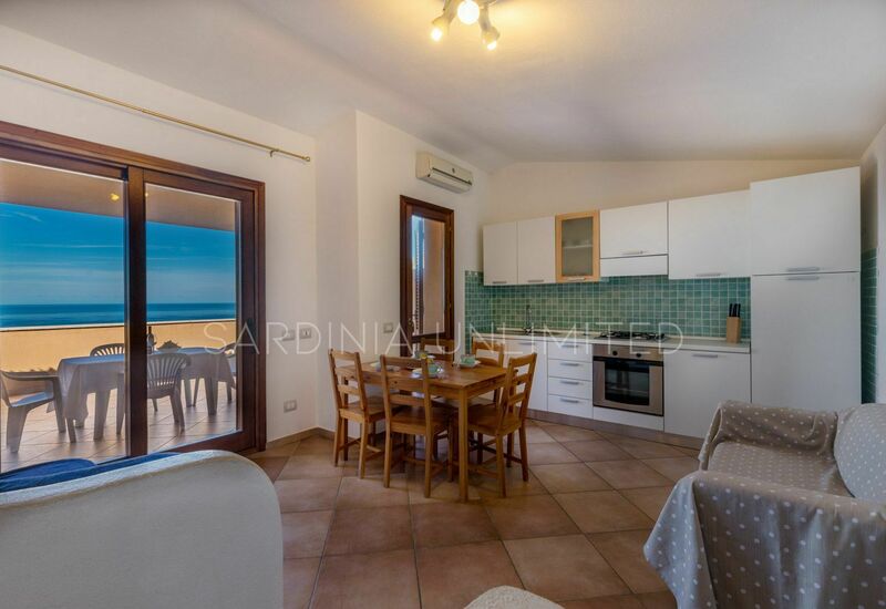 Casa Rosa Rossa: Cozy family holiday home in Costa Paradiso with fantastic seaview.