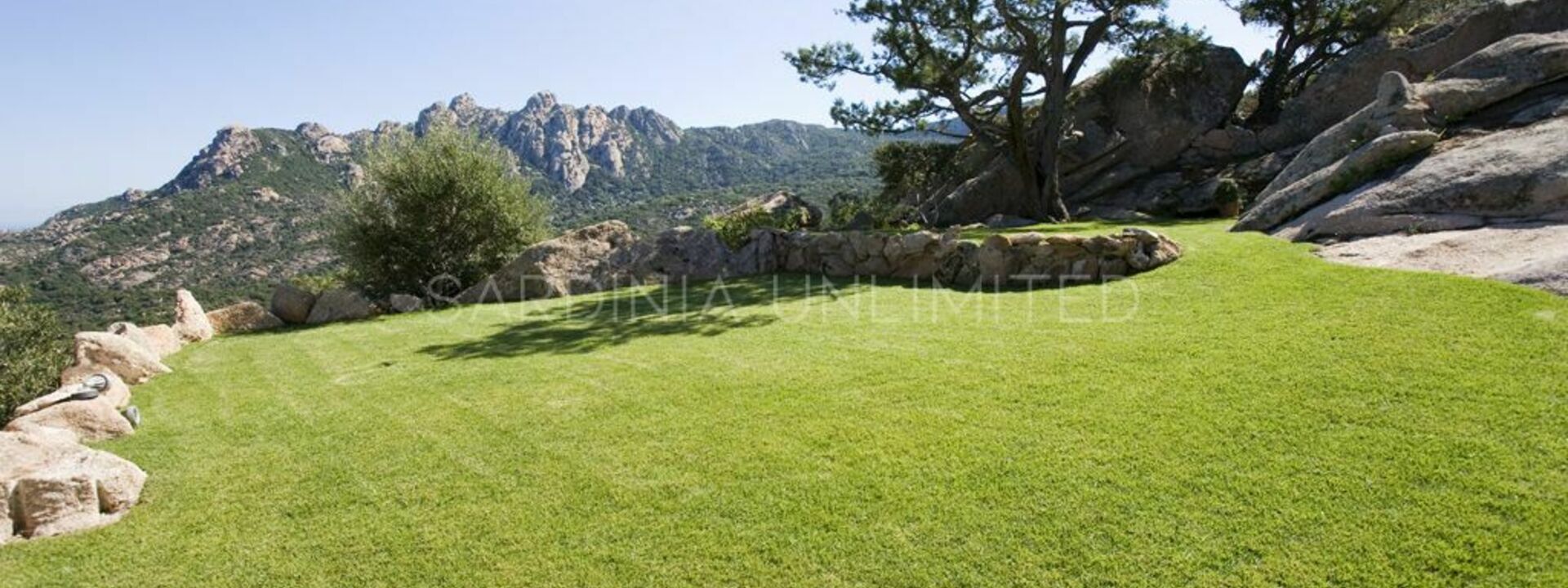 Villa Ephelia: Holiday villa in Porto Cervo with swimming pool and garden