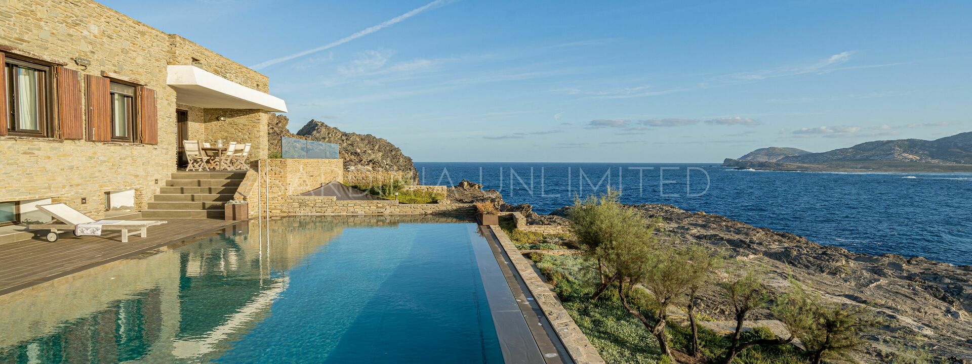 Villa Linayre: Esterni, Piscina, Vista Panoramica