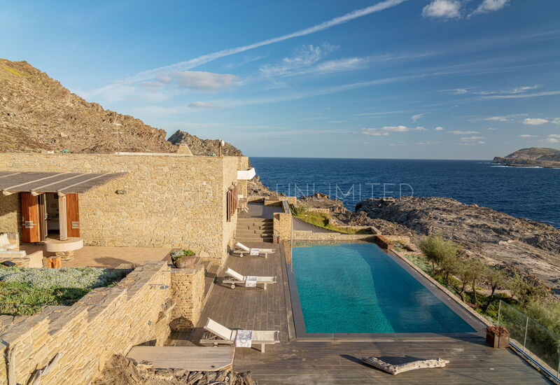 Villa Linayre: Building Exterior, Pool, Scenic View