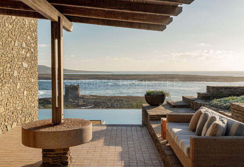 Villa Linayre: Balcony / Terrace / Patio, Building Exterior, Scenic View