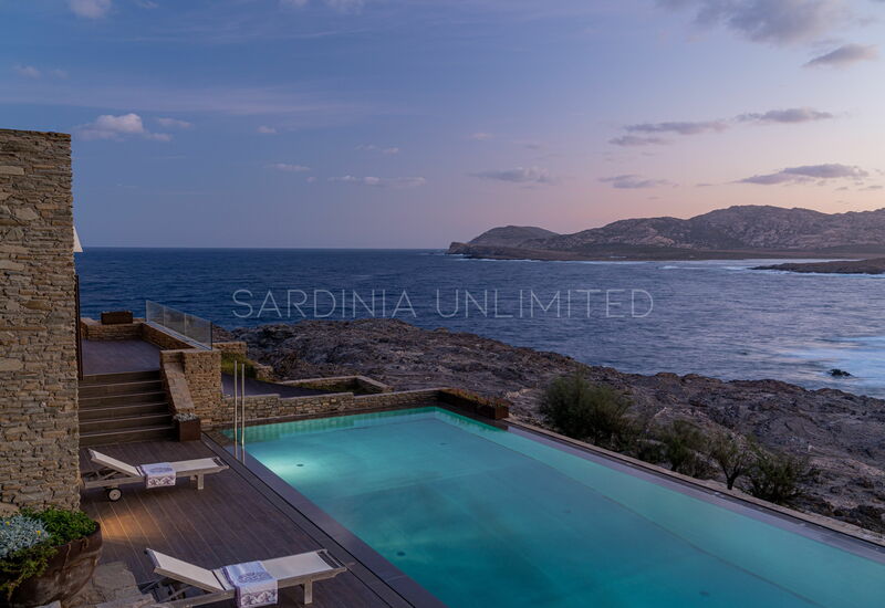 Villa Linayre: Outdoor, Pool