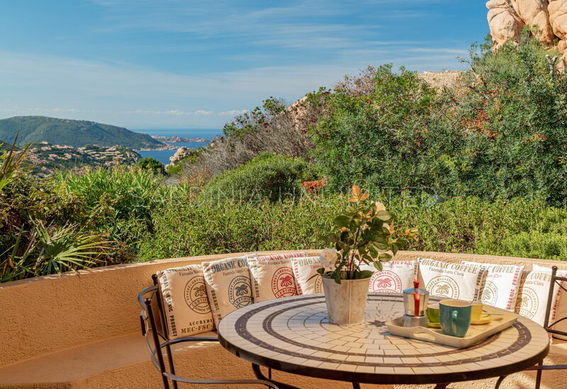 Villa Violetta Vita: Ansichten, Balkon / Terrasse / Patio