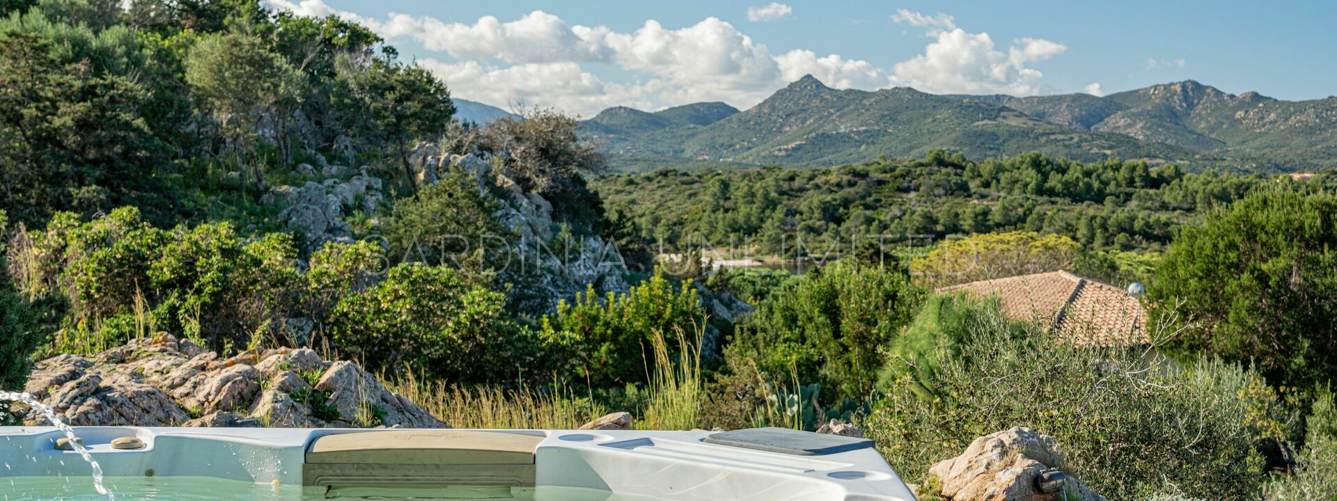 Villa Il Sogno Di Thais: Villa a Capo Coda Cavallo con idromassaggio