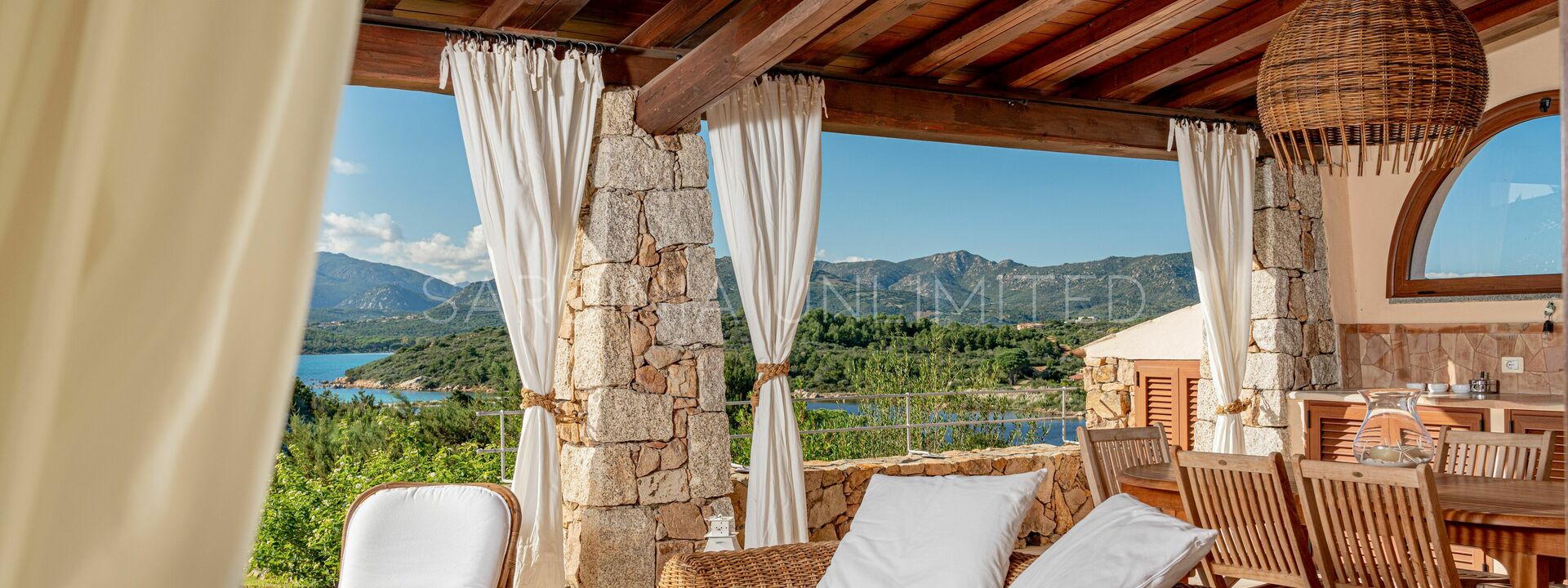 Villa Il Sogno Di Thais: affitto villa con terrazzo vista mare nord est sardegna