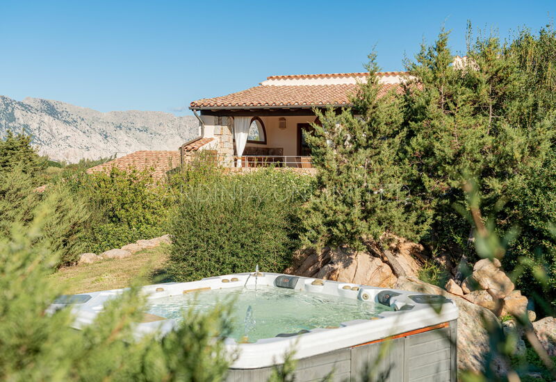 Villa Il Sogno Di Thais: Extérieurs, jacuzzi