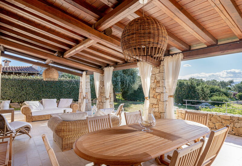 Villa Il Sogno Di Thais: villa for rent san teodoro veranda