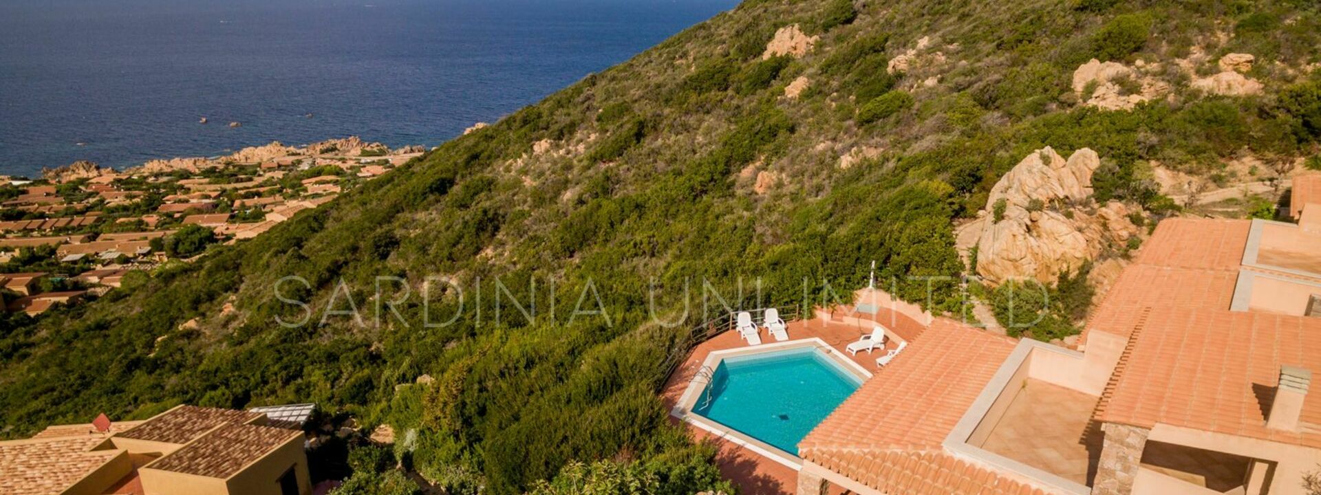 Casa Rosa Gialla: all'aperto