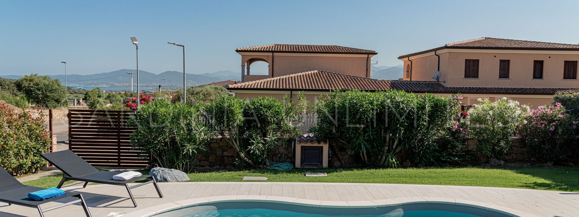 Villa Carula: bassin, Extérieurs, Jardin