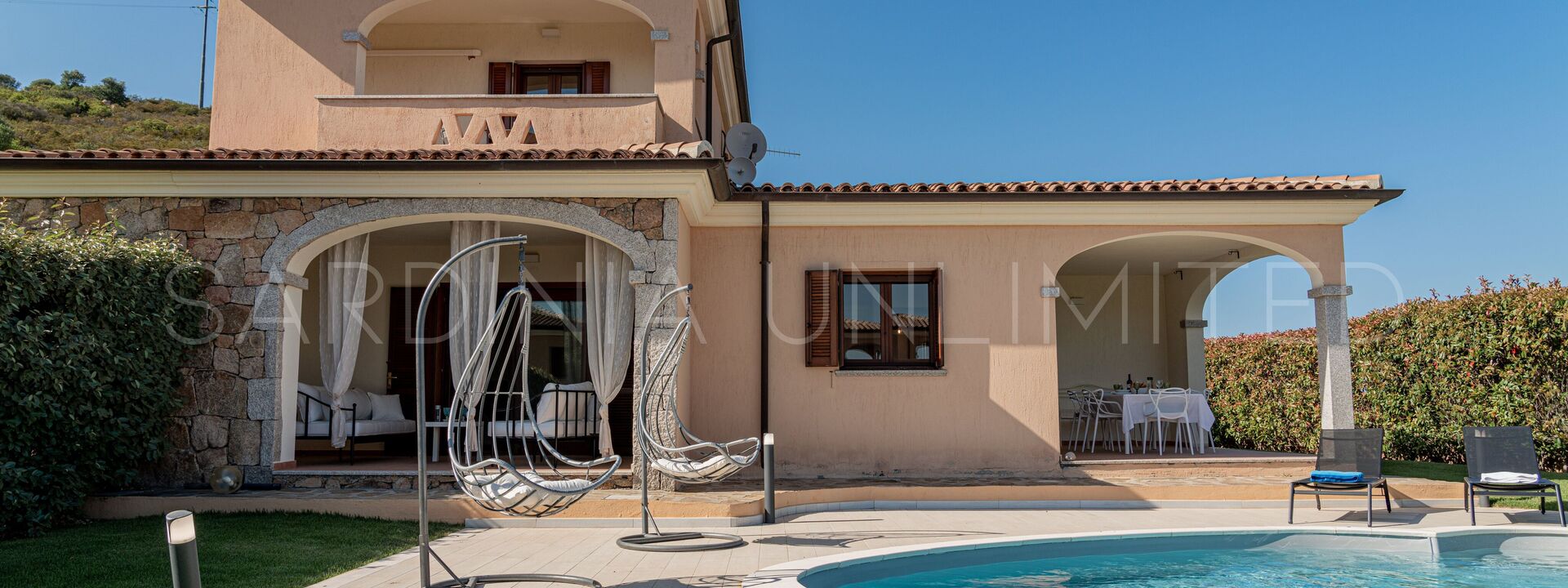 Villa Carula: Villa Carula: Villa for rent Garden Lu Impostu San Teodoro