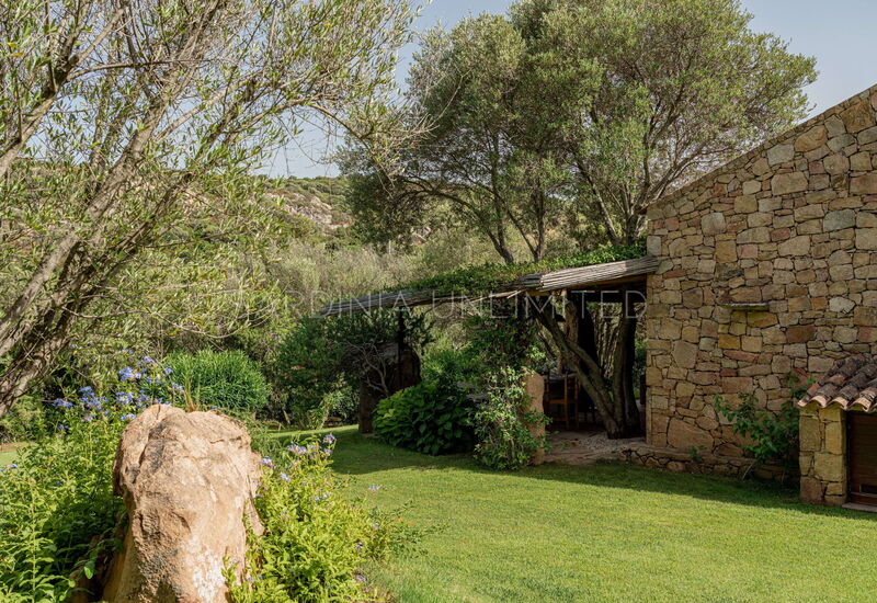 Villa Antares: Building Exterior, Garden