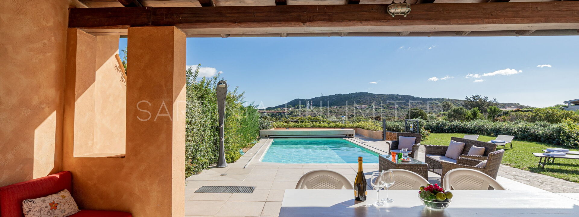 Villa Auriga: Pool, Scenic View