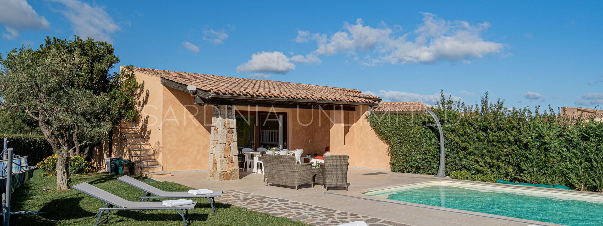 Villa Auriga: Building Exterior, Pool