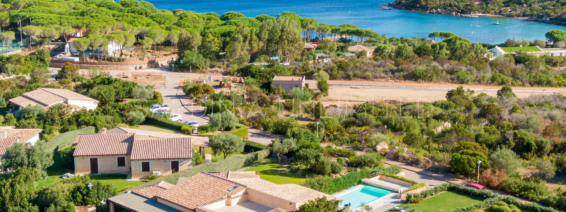 Villa Auriga: Building Exterior, Pool