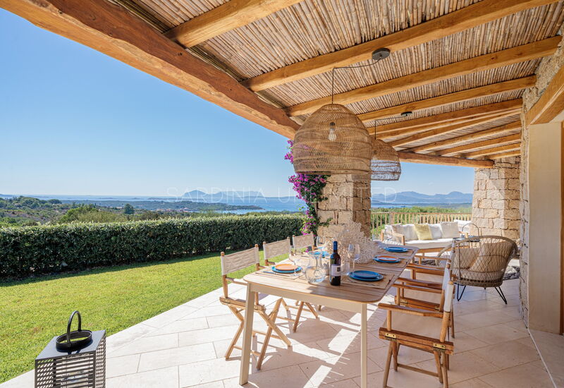 Villa Jaqueline: Balcony / Terrace / Patio, Building Exterior