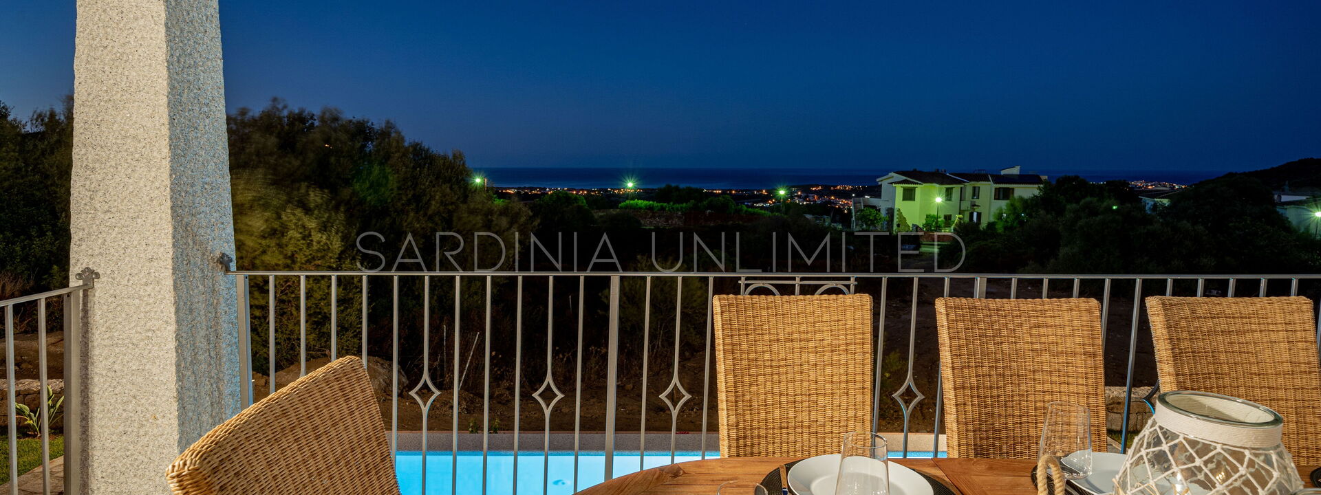 Villa Thia: Balcone / Terrazza / Patio, Piscina