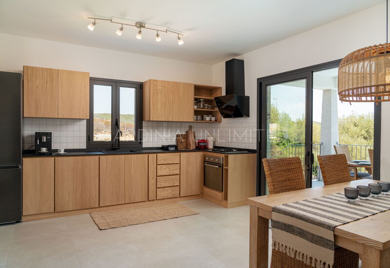 Villa Thia: holiday villa for rent with kitchen budoni