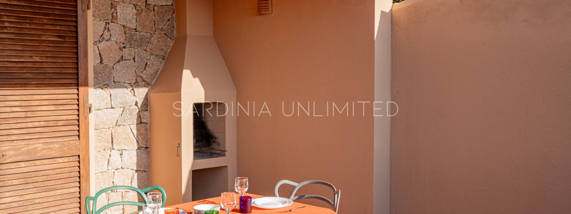 Casa Rosa Bianca: Building Exterior