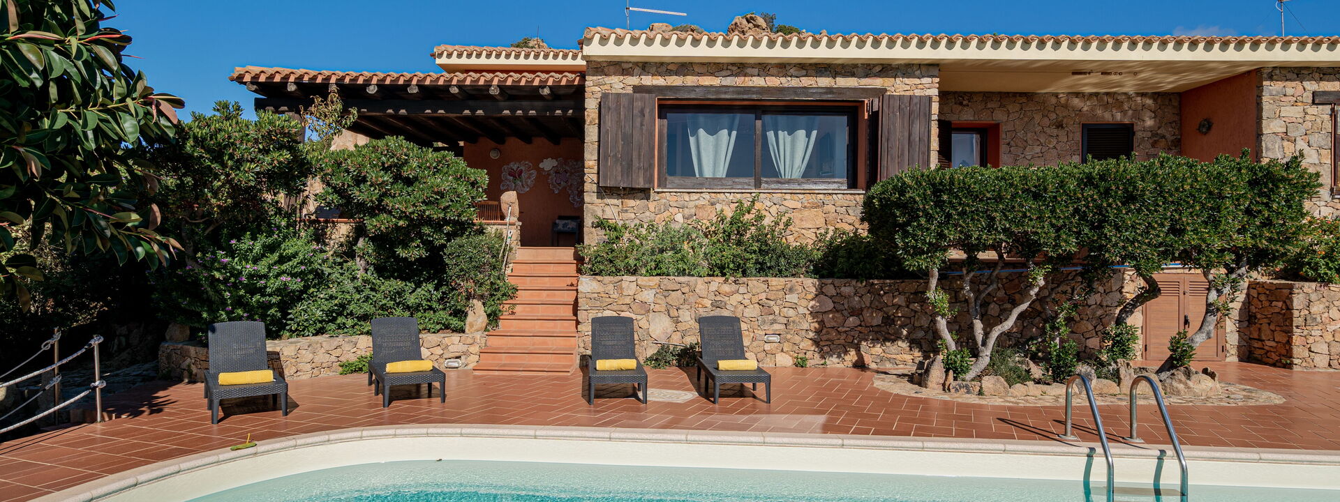 Villa Lilibeth: Building Exterior, Pool