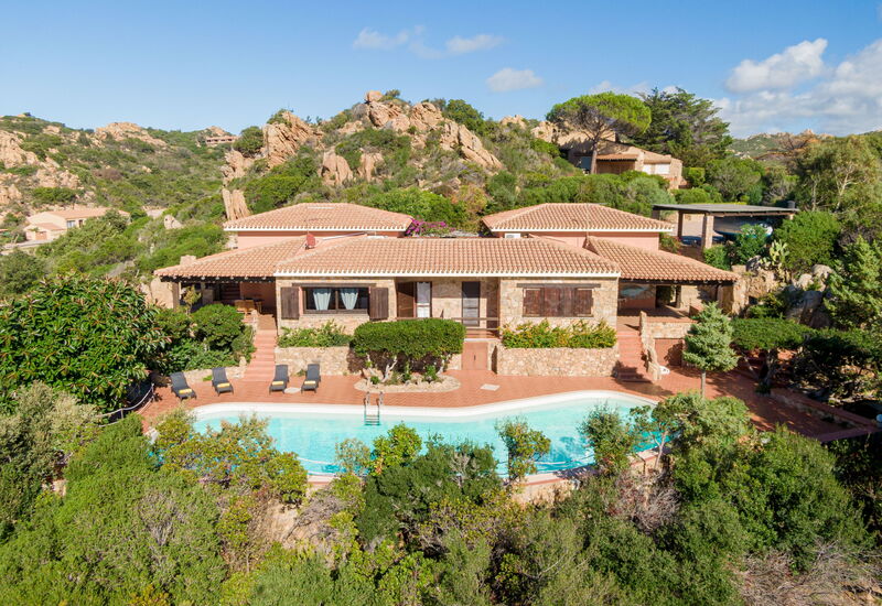 Villa Lilibeth: Building Exterior