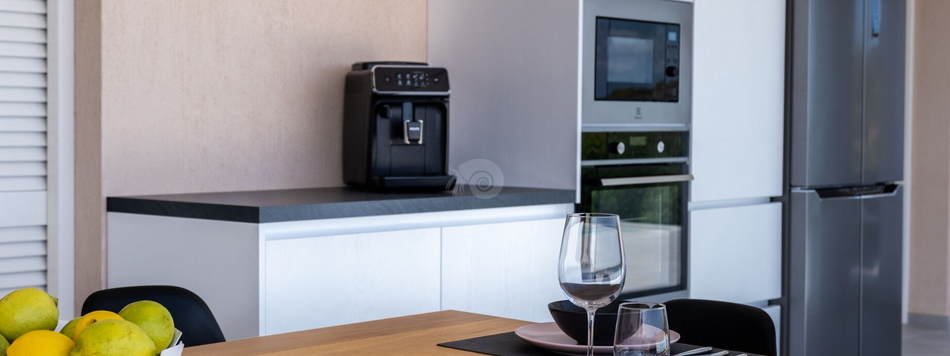 Villa Kalli Bloom: Sala da pranzo