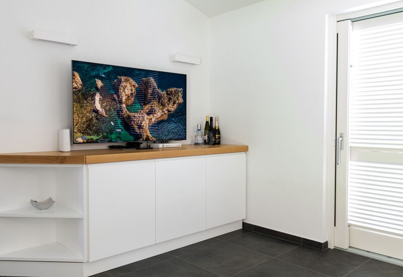 Villa Kalli Bloom: Living Room