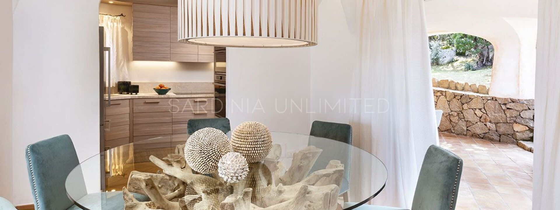 Villa Esmar: Dining Room, Room Detail