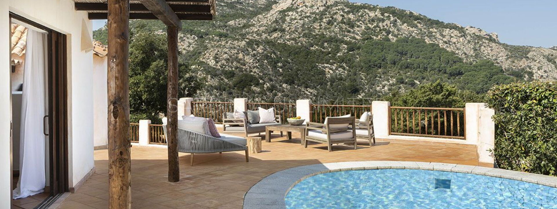 Villa Esmar: holiday home with swimming pool in Porto Cervo