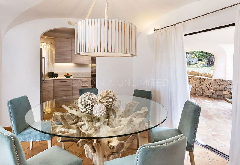Villa Esmar: Dining Room, Room Detail