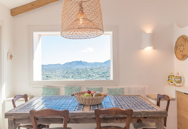 Villa Osier: Dining Room, Kitchen