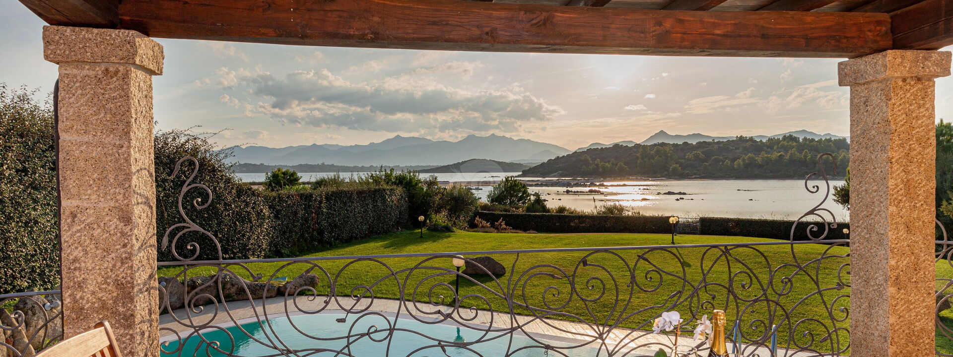 Villa Domus Ardea: Balcony / Terrace / Patio, Pool