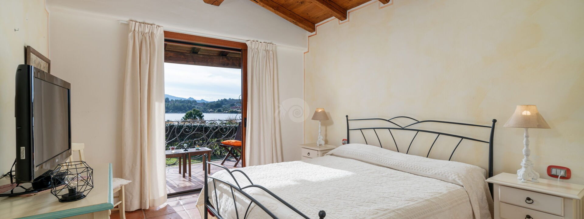 Villa Domus Ardea: Balcony / Terrace / Patio, Bedroom