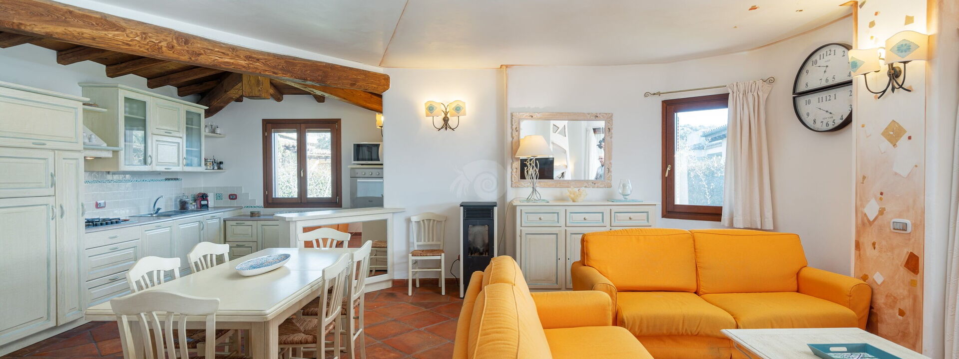Villa Domus Ardea: Dining Room, Kitchen, Living Room