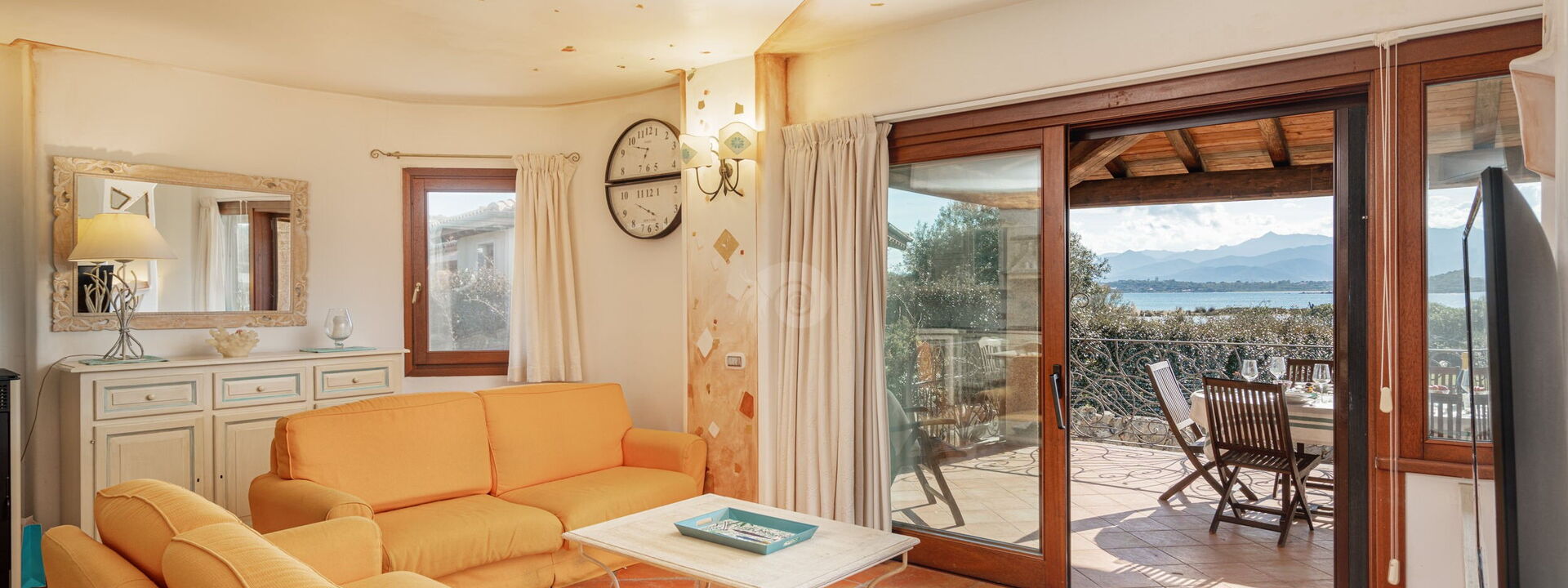 Villa Domus Ardea: Living Room