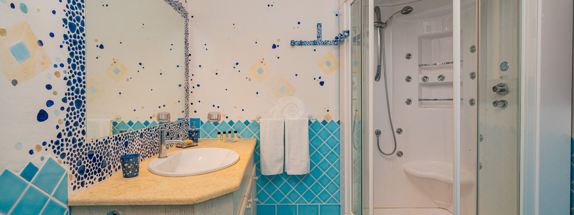 Villa Domus Ardea: Bathroom