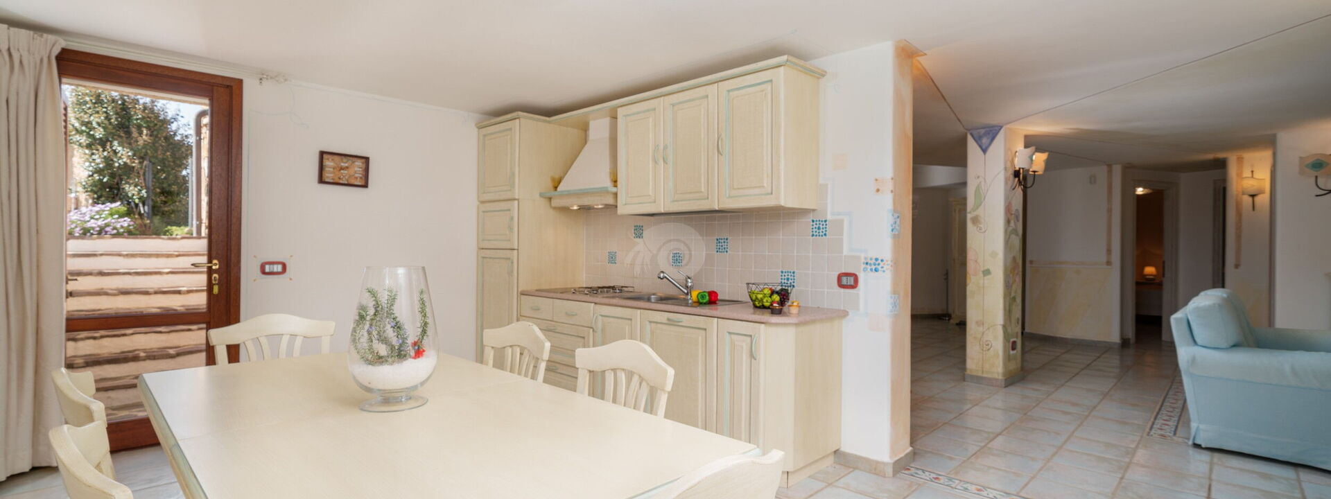 Villa Domus Ardea: Dining Room, Kitchen, Living Room